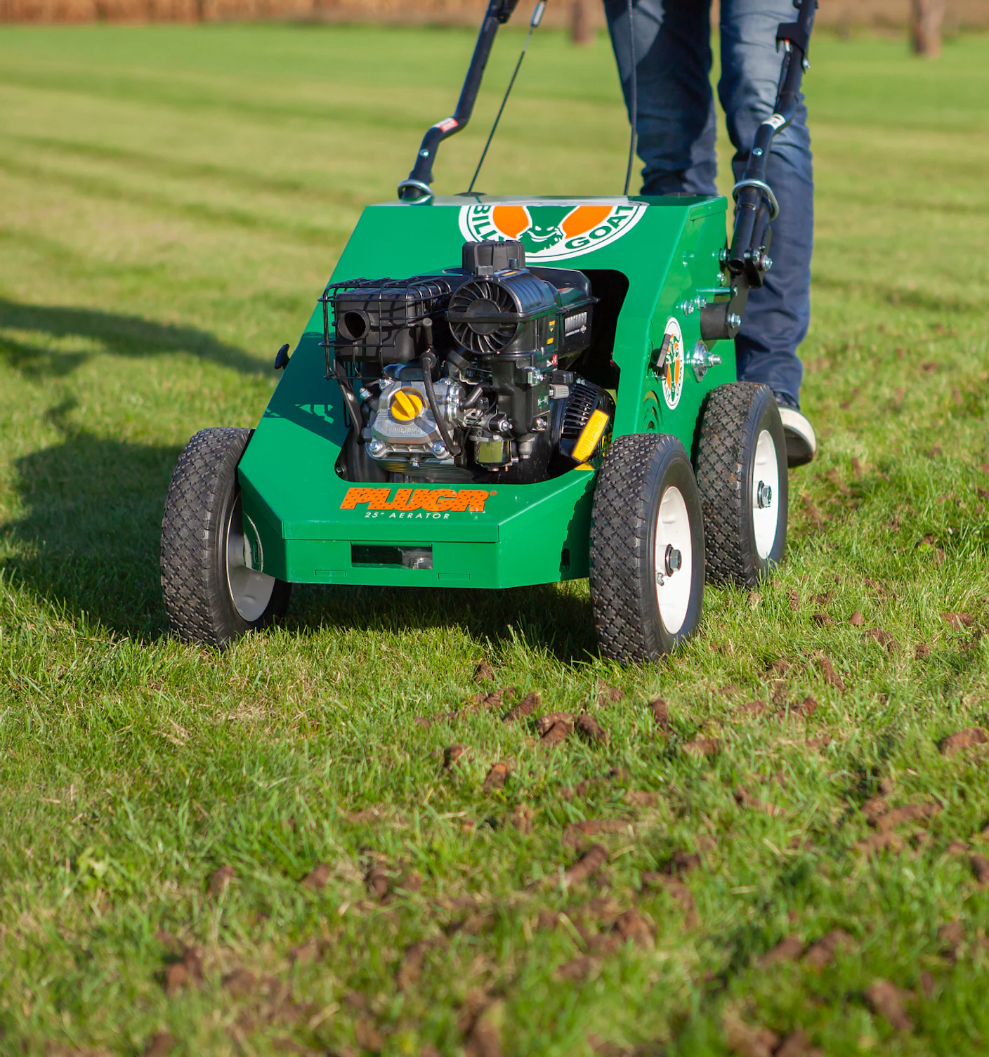 PL1802 Vman using aerator pictured from the front with clear strokes visible