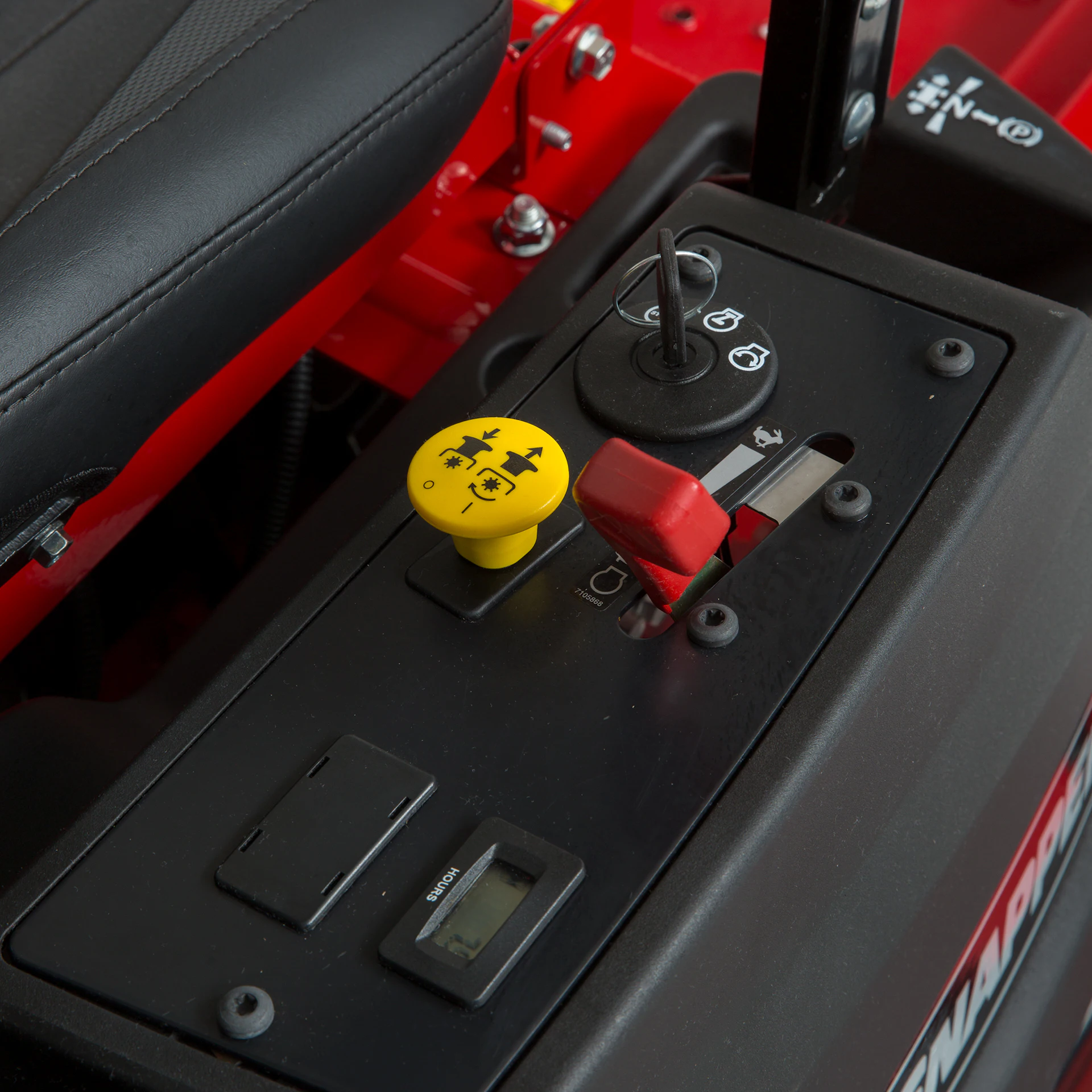 ZTX175 Zero Turn Mower | Snapper